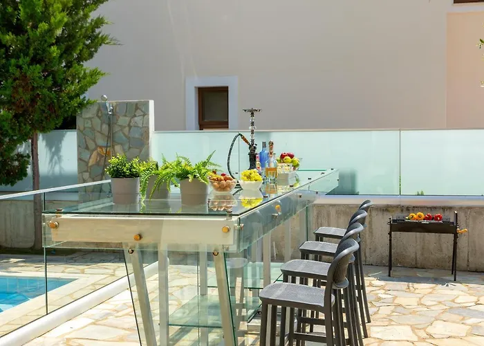 Ionion Seaside Villa *