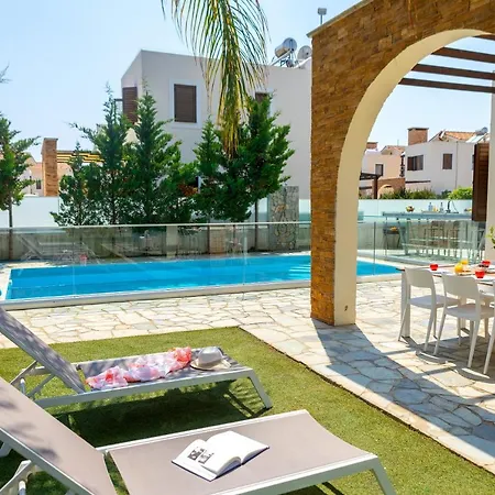 Ionion Seaside * Aya Napa