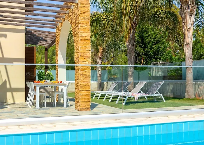 Ionion Seaside Villa *